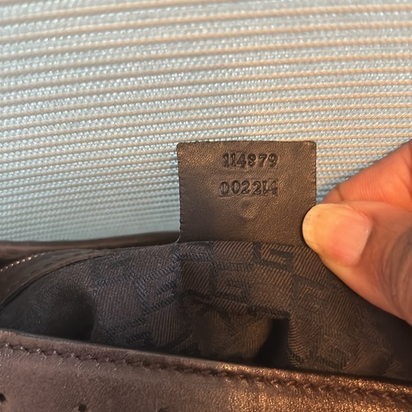 Authentic Gucci Shoulder Bag - Picture 14 of 16